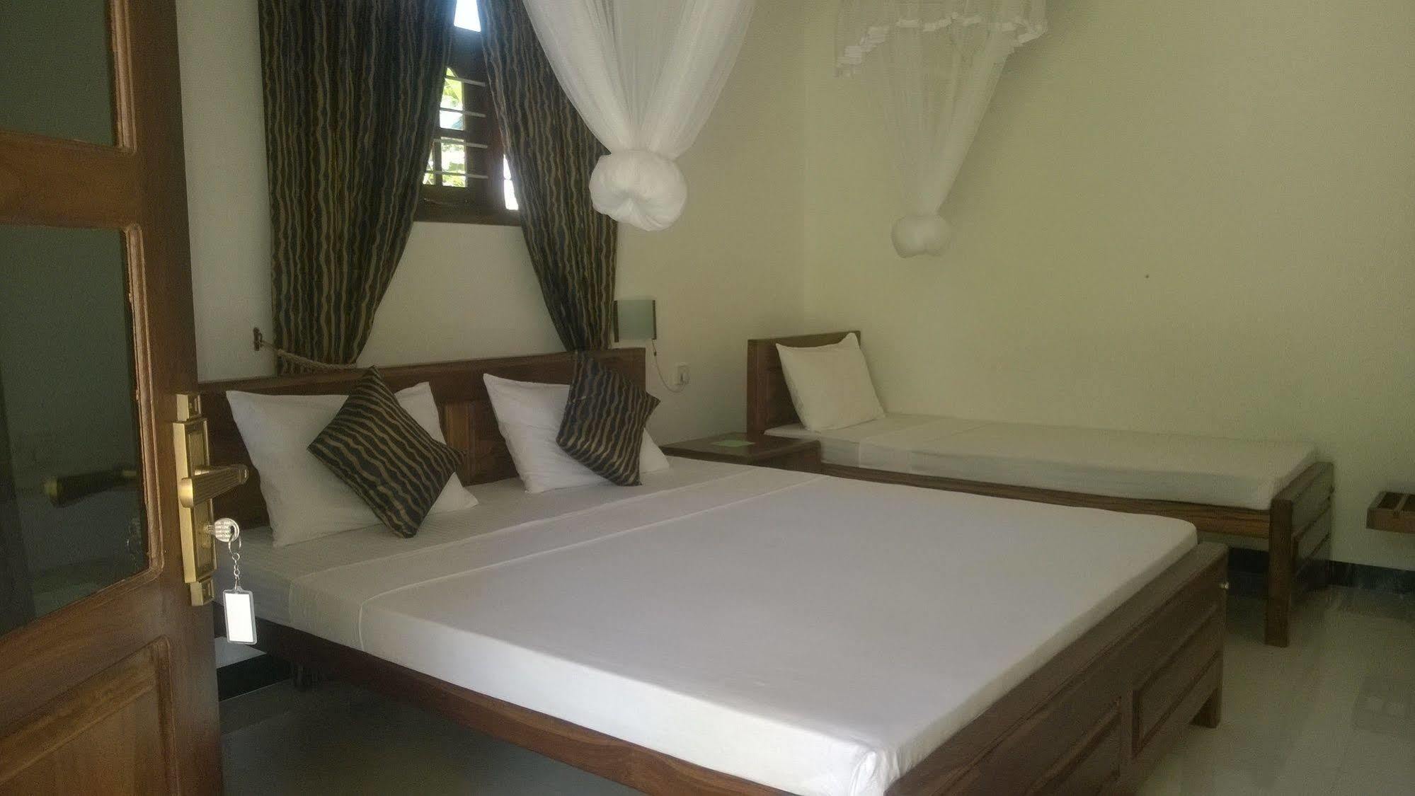 Sigiri Holiday Inn Inamaluwa Kültér fotó
